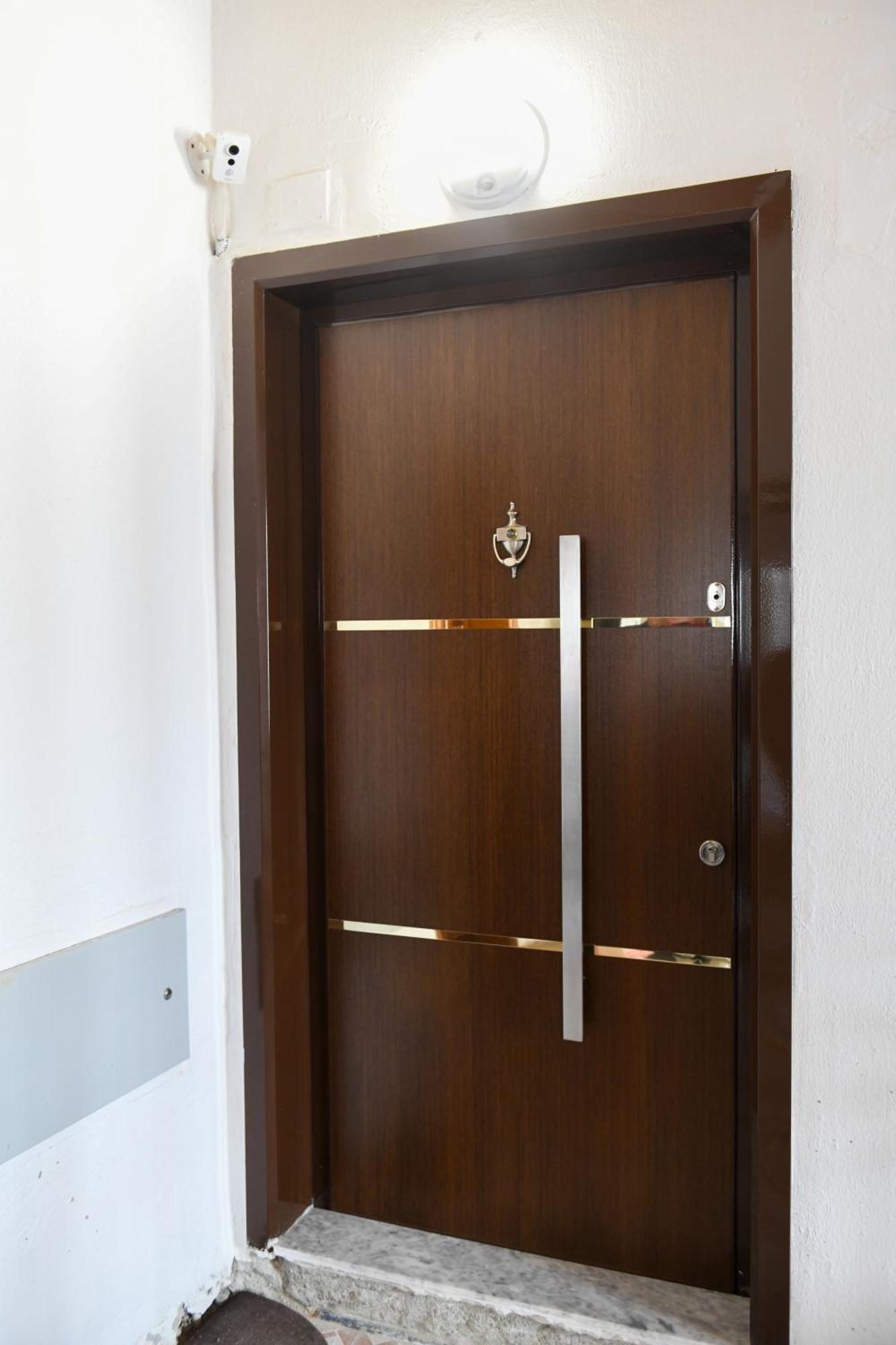Guest House Cela City Centre بيرات المظهر الخارجي الصورة