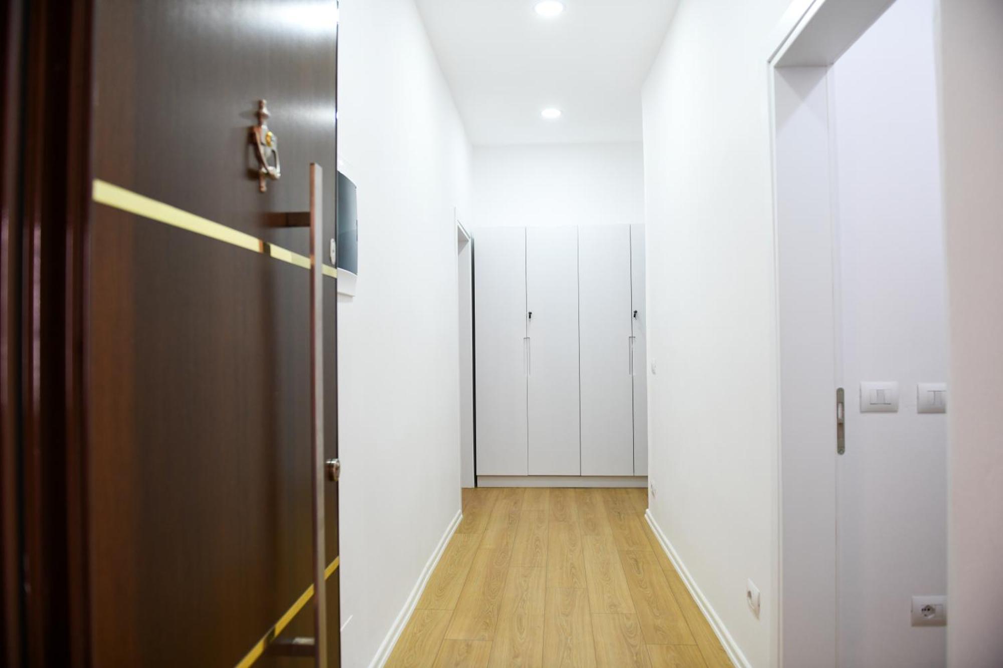 Guest House Cela City Centre بيرات المظهر الخارجي الصورة